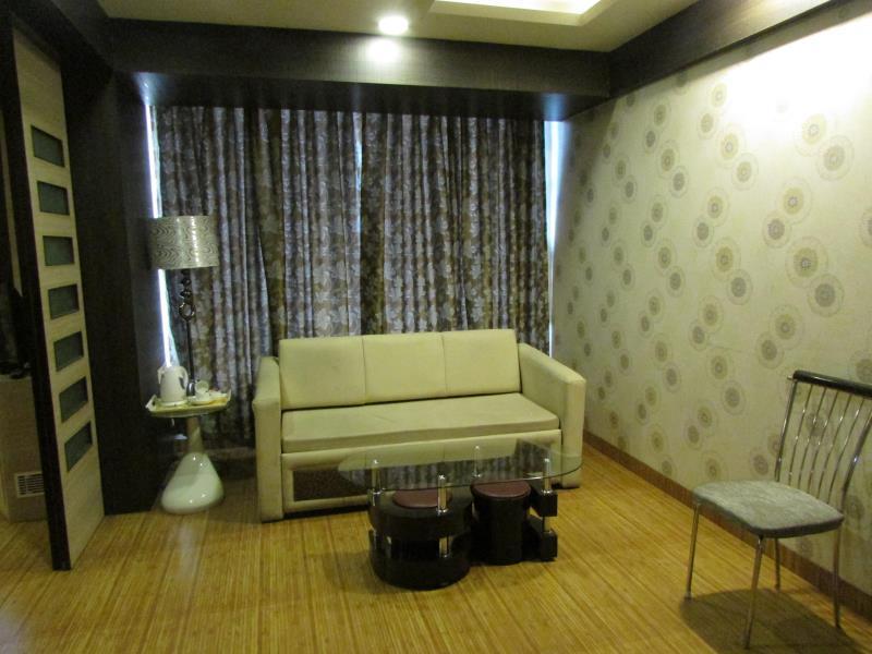 Hotel Emerald Calcutta Buitenkant foto