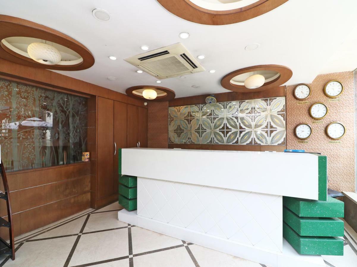 Hotel Emerald Calcutta Buitenkant foto